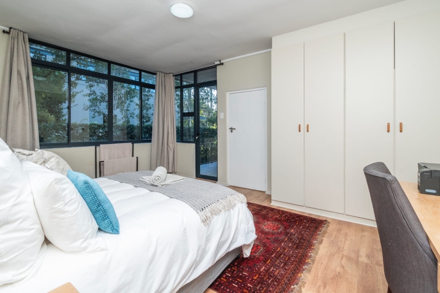 To Let 4 Bedroom Property for Rent in Oranjezicht Western Cape